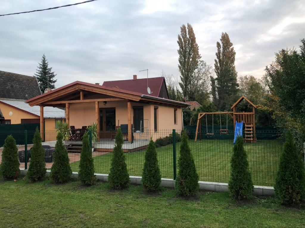 Hullám Nyaraló Balatonmáriafürdő Kültér fotó